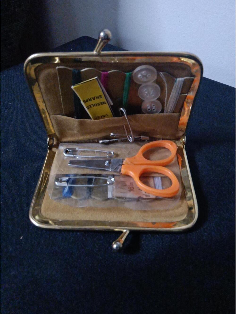 Never Used 1960s Golden Pocket Coin Purse Style Small Sewing Kit Mini kiss Lock